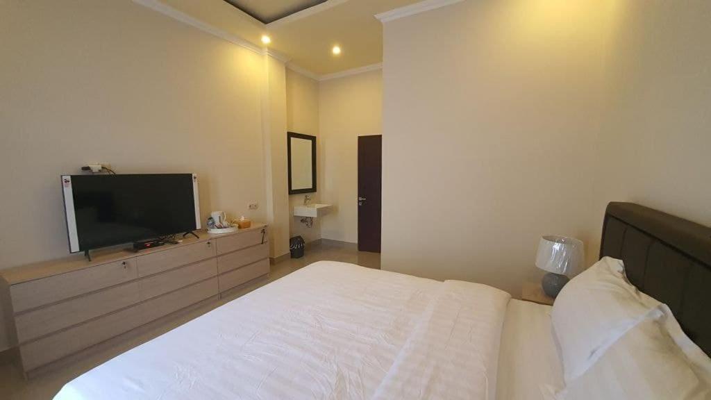 Grand Puri Hotel Batununggul Exterior foto